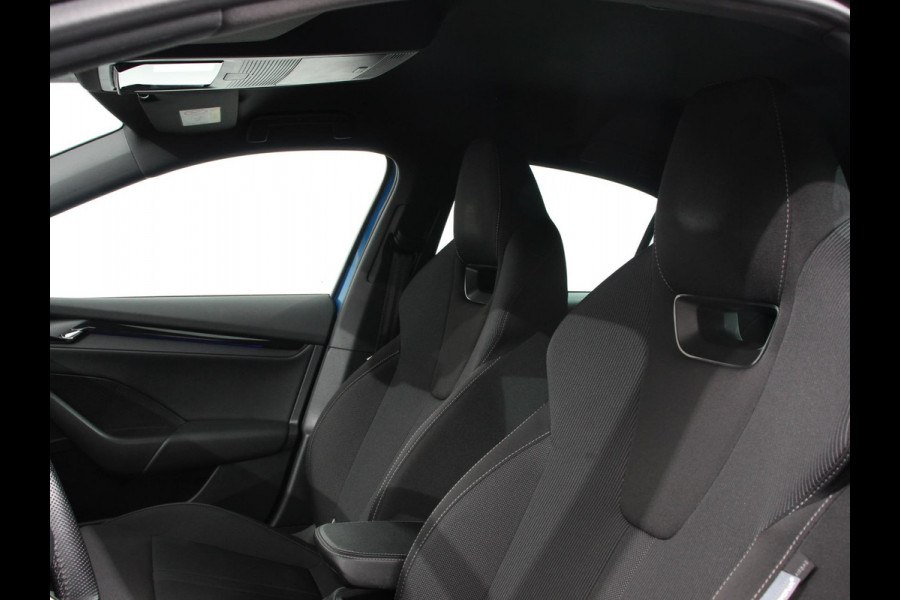 Škoda Octavia 1.0 TSI E-tec DSG Sport Business | Navigatie | Apple Carplay/Android Auto | Adaptive Cruise Control | Parkeersensoren | Blind Spot Assist | Climate Control | Lichtmetalen velgen | Getinte ramen