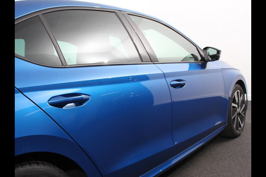 Škoda Octavia 1.0 TSI E-tec DSG Sport Business | Navigatie | Apple Carplay/Android Auto | Adaptive Cruise Control | Parkeersensoren | Blind Spot Assist | Climate Control | Lichtmetalen velgen | Getinte ramen