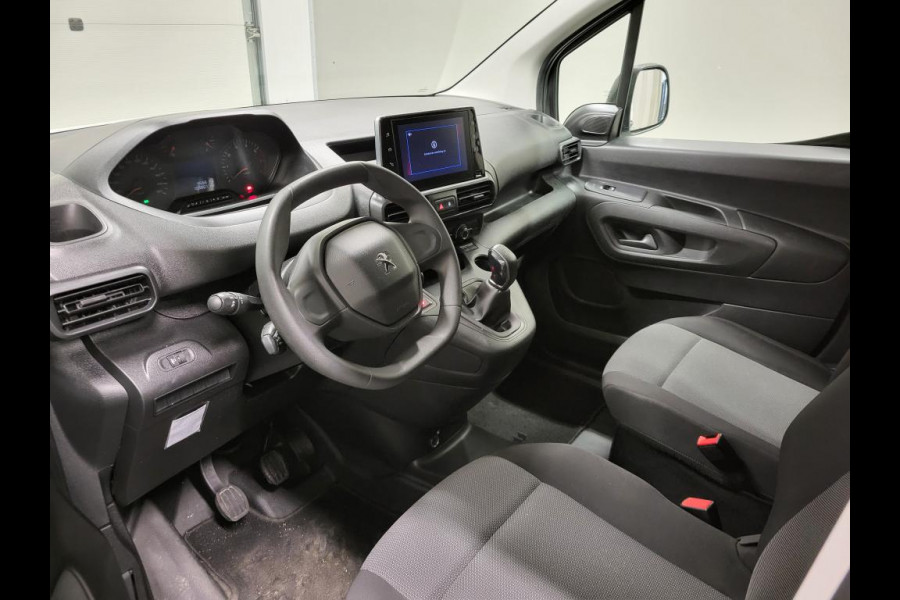 Peugeot Partner 1.5BlueHDI 100pk Trekhaak Imperiaal Euro 6! Peugeot Partner 1.5BlueHDI 100pk Trekhaak Imperiaal Euro 6!