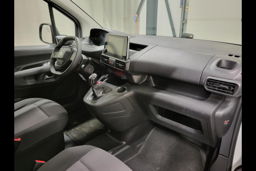 Peugeot Partner 1.5BlueHDI 100pk Trekhaak Imperiaal Euro 6! Peugeot Partner 1.5BlueHDI 100pk Trekhaak Imperiaal Euro 6!