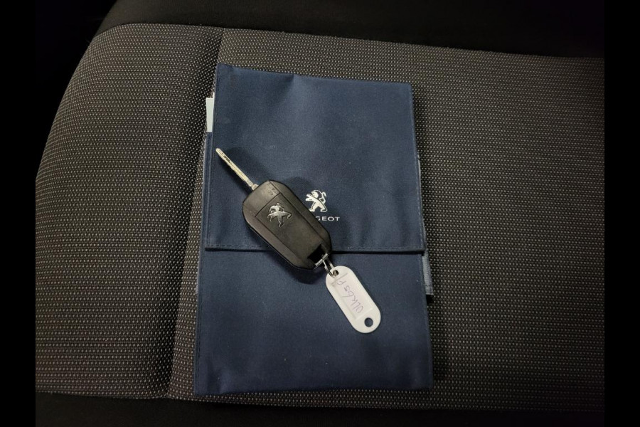 Peugeot Partner 1.5BlueHDI 100pk Trekhaak Imperiaal Euro 6! Peugeot Partner 1.5BlueHDI 100pk Trekhaak Imperiaal Euro 6!