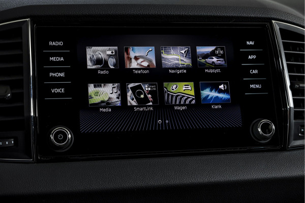 Škoda Karoq 1.5 TSI ACT 150 PK Business Edition - Automaat | Dig. Cockpit | Cruise | Stoel-+Stuurverw. | PDC | Camera | App. Connect | ECC | LED | LM 17" | 1944