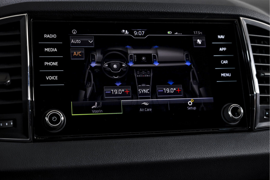Škoda Karoq 1.5 TSI ACT 150 PK Business Edition - Automaat | Dig. Cockpit | Cruise | Stoel-+Stuurverw. | PDC | Camera | App. Connect | ECC | LED | LM 17" | 1944