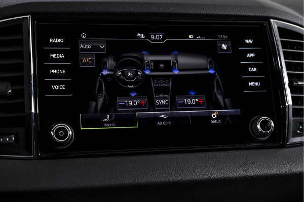Škoda Karoq 1.5 TSI ACT 150 PK Business Edition - Automaat | Dig. Cockpit | Cruise | Stoel-+Stuurverw. | PDC | Camera | App. Connect | ECC | LED | LM 17" | 1944