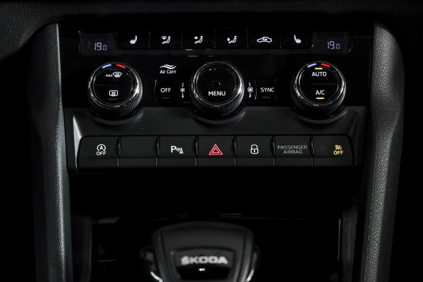 Škoda Karoq 1.5 TSI ACT 150 PK Business Edition - Automaat | Dig. Cockpit | Cruise | Stoel-+Stuurverw. | PDC | Camera | App. Connect | ECC | LED | LM 17" | 1944