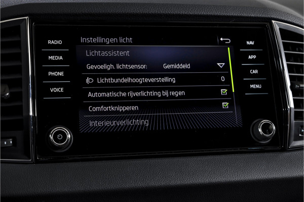 Škoda Karoq 1.5 TSI ACT 150 PK Business Edition - Automaat | Dig. Cockpit | Cruise | Stoel-+Stuurverw. | PDC | Camera | App. Connect | ECC | LED | LM 17" | 1944