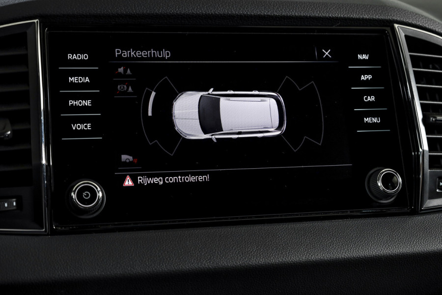 Škoda Karoq 1.5 TSI ACT 150 PK Business Edition - Automaat | Dig. Cockpit | Cruise | Stoel-+Stuurverw. | PDC | Camera | App. Connect | ECC | LED | LM 17" | 1944