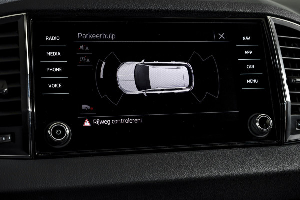 Škoda Karoq 1.5 TSI ACT 150 PK Business Edition - Automaat | Dig. Cockpit | Cruise | Stoel-+Stuurverw. | PDC | Camera | App. Connect | ECC | LED | LM 17" | 1944