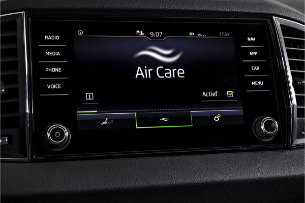 Škoda Karoq 1.5 TSI ACT 150 PK Business Edition - Automaat | Dig. Cockpit | Cruise | Stoel-+Stuurverw. | PDC | Camera | App. Connect | ECC | LED | LM 17" | 1944
