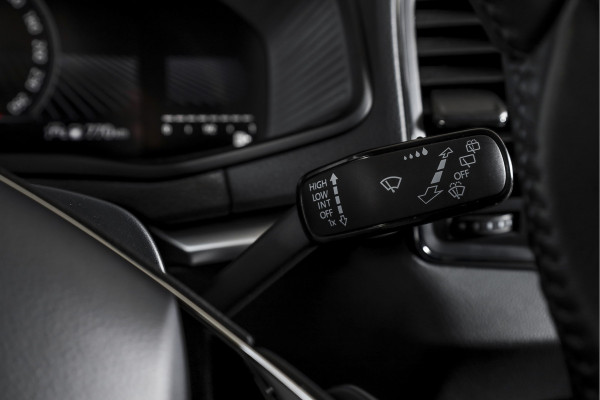 Škoda Karoq 1.5 TSI ACT 150 PK Business Edition - Automaat | Dig. Cockpit | Cruise | Stoel-+Stuurverw. | PDC | Camera | App. Connect | ECC | LED | LM 17" | 1944