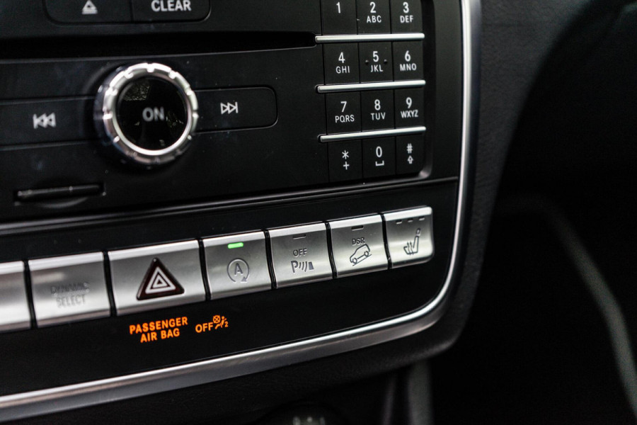 Mercedes-Benz GLA 220 4MATIC AMG Line Pano / Camera / Keyless