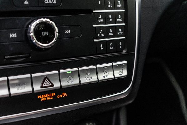 Mercedes-Benz GLA 220 4MATIC AMG Line Pano / Camera / Keyless