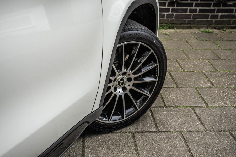 Mercedes-Benz GLA 220 4MATIC AMG Line Pano / Camera / Keyless