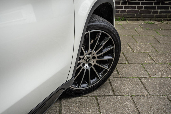 Mercedes-Benz GLA 220 4MATIC AMG Line Pano / Camera / Keyless