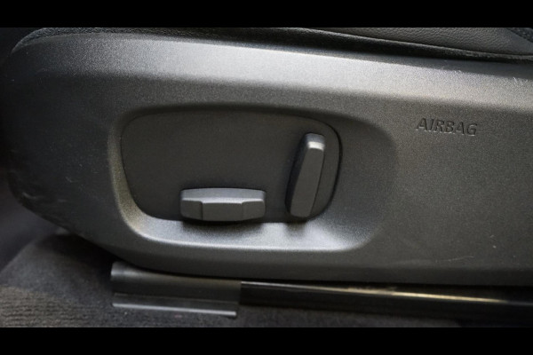 Land Rover Range Rover Evoque 2.0 Si4 SE 4WD AUTOMAAT-BLACK EDITION-CLIMA-CAMERA-DAB-LED-LEDER-NAVI-PANORAMA-WINTERPAKKET