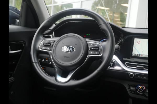 Kia e-Niro ExecutiveLine 64 kWh | 3Fase | Schuif/kantel dak | Stoel verwarming / ventilatie |