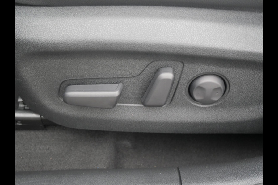 Kia e-Niro ExecutiveLine 64 kWh | 3Fase | Schuif/kantel dak | Stoel verwarming / ventilatie |