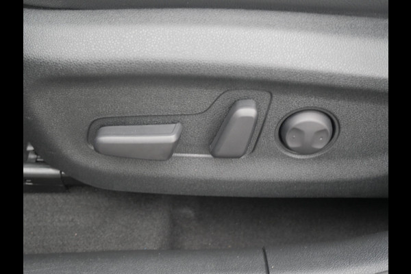 Kia e-Niro ExecutiveLine 64 kWh | 3Fase | Schuif/kantel dak | Stoel verwarming / ventilatie |