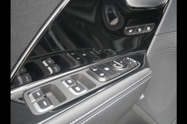 Kia e-Niro ExecutiveLine 64 kWh | 3Fase | Schuif/kantel dak | Stoel verwarming / ventilatie |