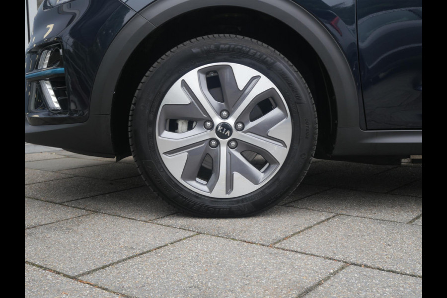 Kia e-Niro ExecutiveLine 64 kWh | 3Fase | Schuif/kantel dak | Stoel verwarming / ventilatie |
