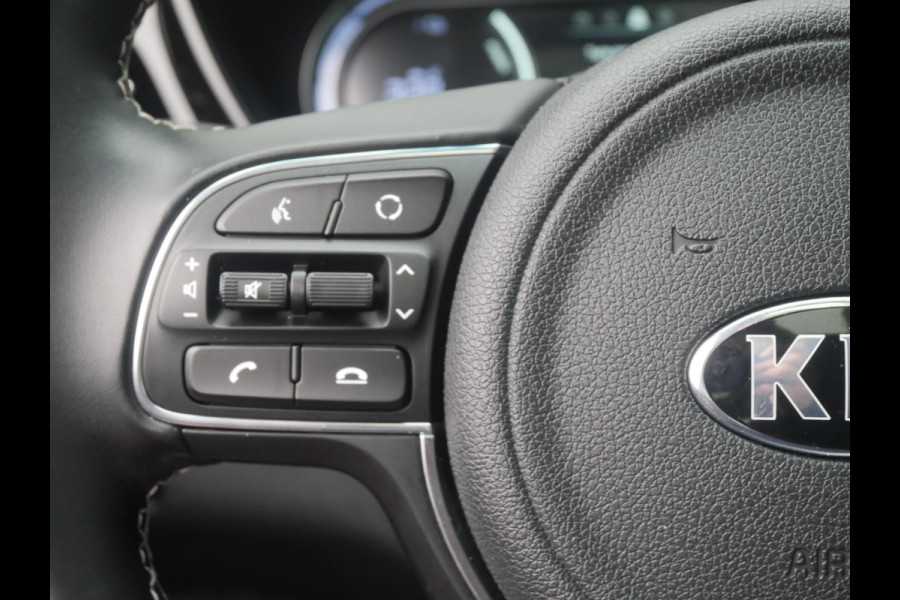 Kia e-Niro ExecutiveLine 64 kWh | 3Fase | Schuif/kantel dak | Stoel verwarming / ventilatie |