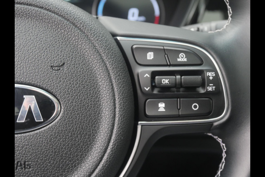 Kia e-Niro ExecutiveLine 64 kWh | 3Fase | Schuif/kantel dak | Stoel verwarming / ventilatie |