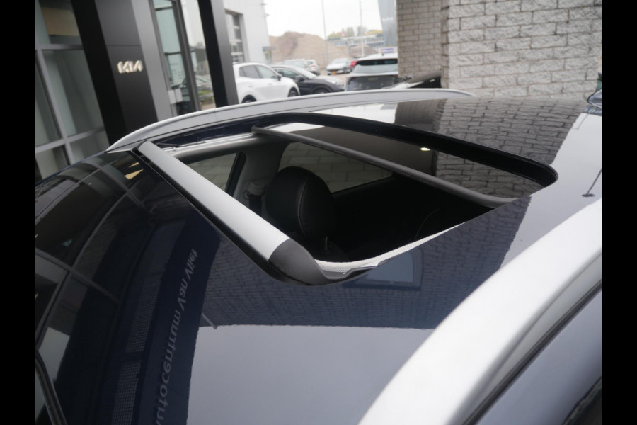 Kia e-Niro ExecutiveLine 64 kWh | 3Fase | Schuif/kantel dak | Stoel verwarming / ventilatie |