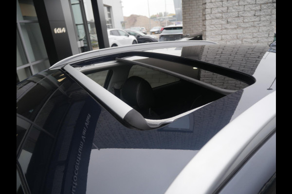 Kia e-Niro ExecutiveLine 64 kWh | 3Fase | Schuif/kantel dak | Stoel verwarming / ventilatie |
