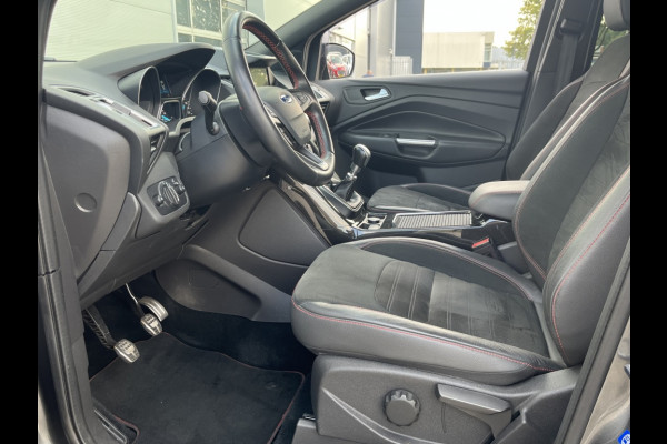 Ford Kuga 1.5 EcoB. ST Line 150pk! TREKHAAK! CAMERA! 19INCH!