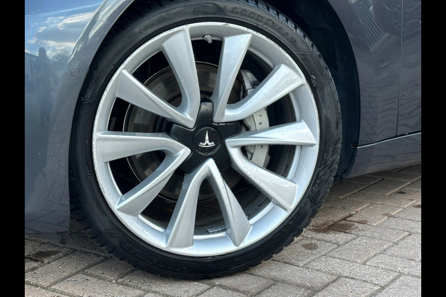 Tesla Model 3 Standard RWD Plus 60 kWh