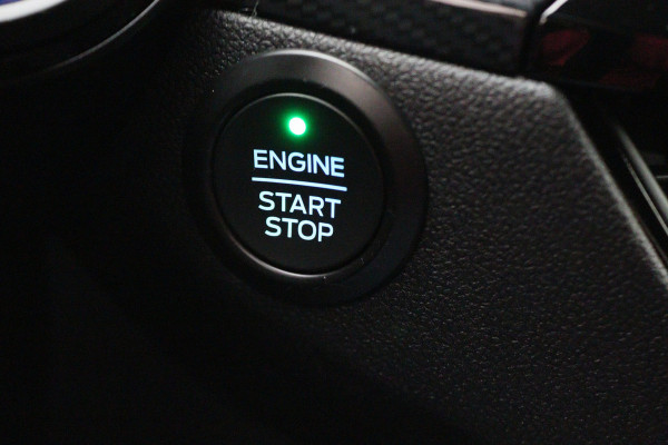Ford Kuga 2.5 PHEV ST-Line Virtual Cockpit, ACC, Head-Up, B&O, Camera, Apple Carplay, Carbon, 18''
