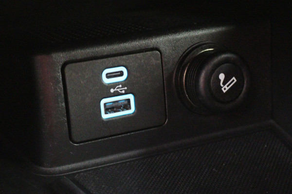 Ford Kuga 2.5 PHEV ST-Line Virtual Cockpit, ACC, Head-Up, B&O, Camera, Apple Carplay, Carbon, 18''