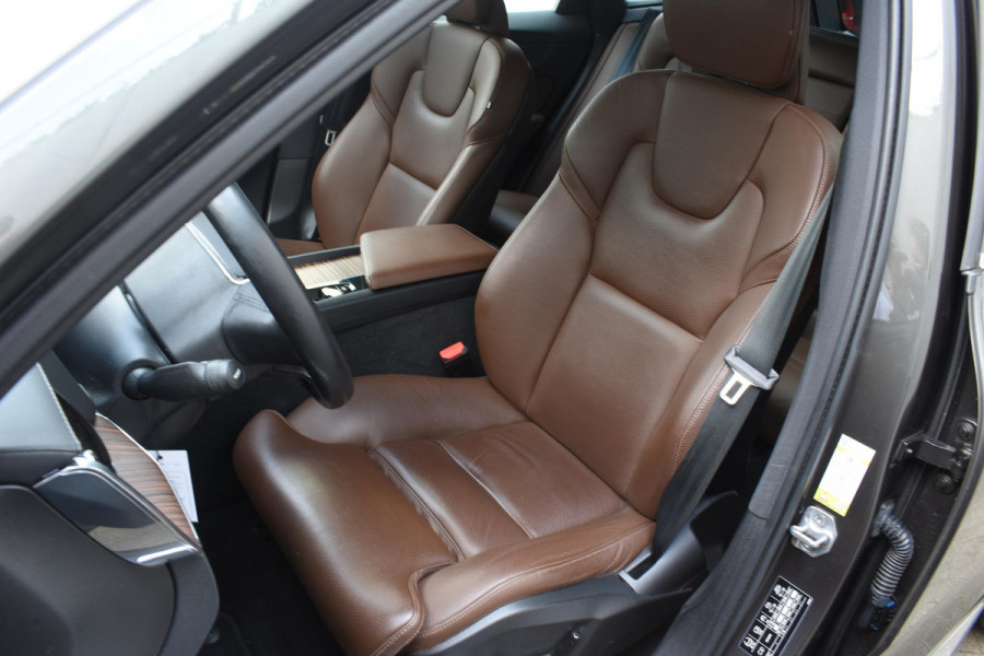 Volvo XC60 B5 264PK Automaat Inscription / Navigatie / 360 Camera / Adaptieve Cruise Control / Leder / LM Velgen / Trekhaak /