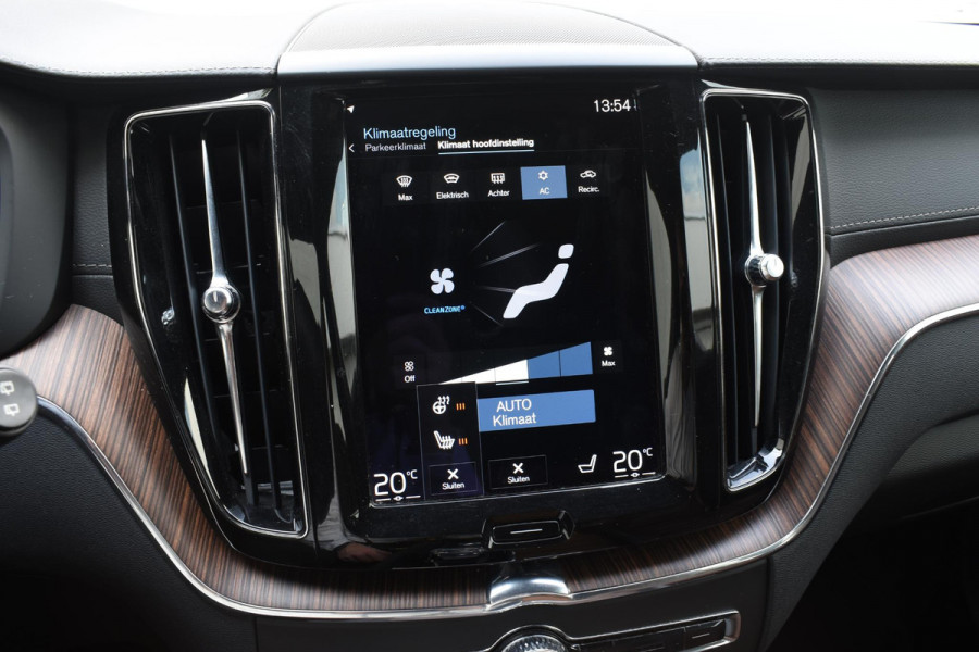 Volvo XC60 B5 264PK Automaat Inscription / Navigatie / 360 Camera / Adaptieve Cruise Control / Leder / LM Velgen / Trekhaak /