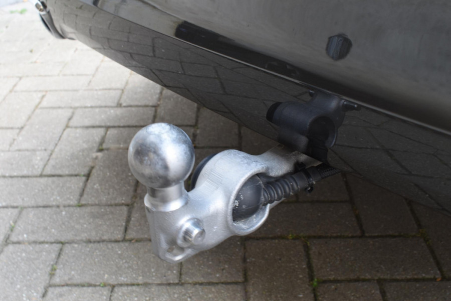 Volvo XC60 B5 264PK Automaat Inscription / Navigatie / 360 Camera / Adaptieve Cruise Control / Leder / LM Velgen / Trekhaak /