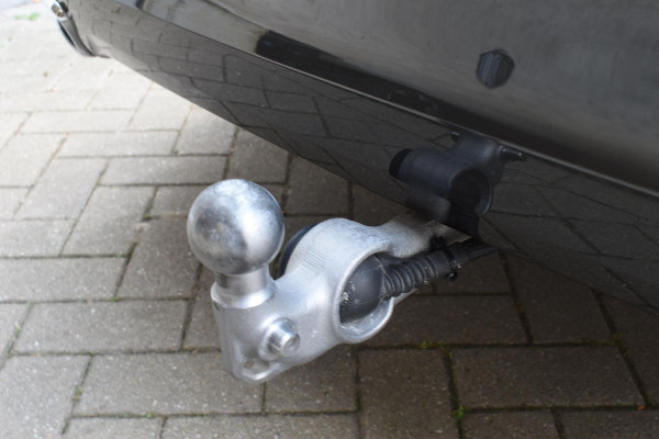 Volvo XC60 B5 264PK Automaat Inscription / Navigatie / 360 Camera / Adaptieve Cruise Control / Leder / LM Velgen / Trekhaak /