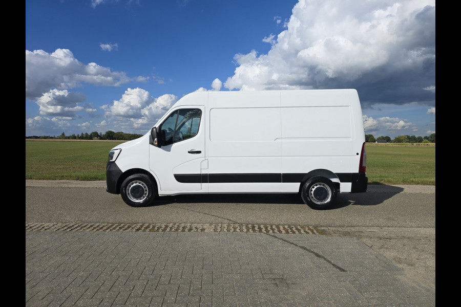 Renault Master T35 2.3 dCi 135 L2 H2 - 135 Pk - Euro 6 - Airco - Cruise Control