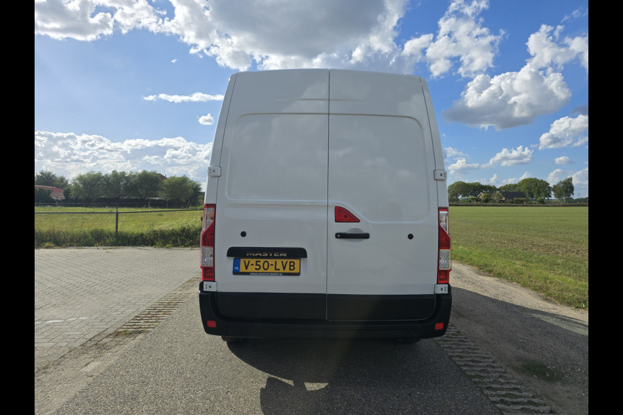 Renault Master T35 2.3 dCi 135 L2 H2 - 135 Pk - Euro 6 - Airco - Cruise Control