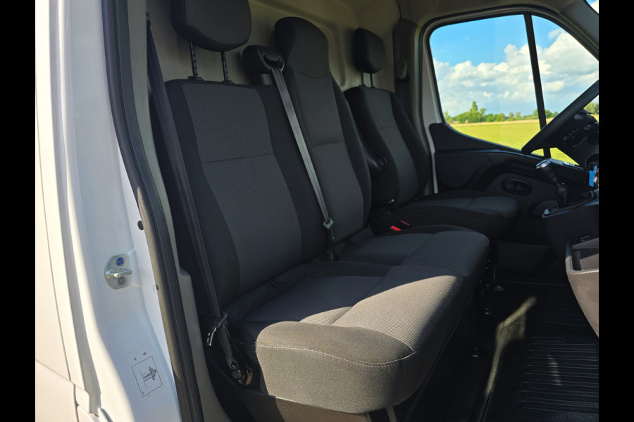 Renault Master T35 2.3 dCi 135 L2 H2 - 135 Pk - Euro 6 - Airco - Cruise Control
