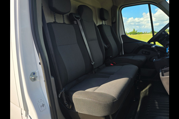 Renault Master T35 2.3 dCi 135 L2 H2 - 135 Pk - Euro 6 - Airco - Cruise Control