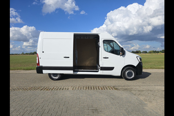Renault Master T35 2.3 dCi 135 L2 H2 - 135 Pk - Euro 6 - Airco - Cruise Control