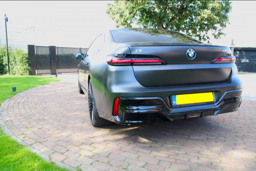 BMW i7 BMW i7 M70 xDrive | Individual uitvoering | 2023| BTW-auto | Volledige fabrieksgarantie