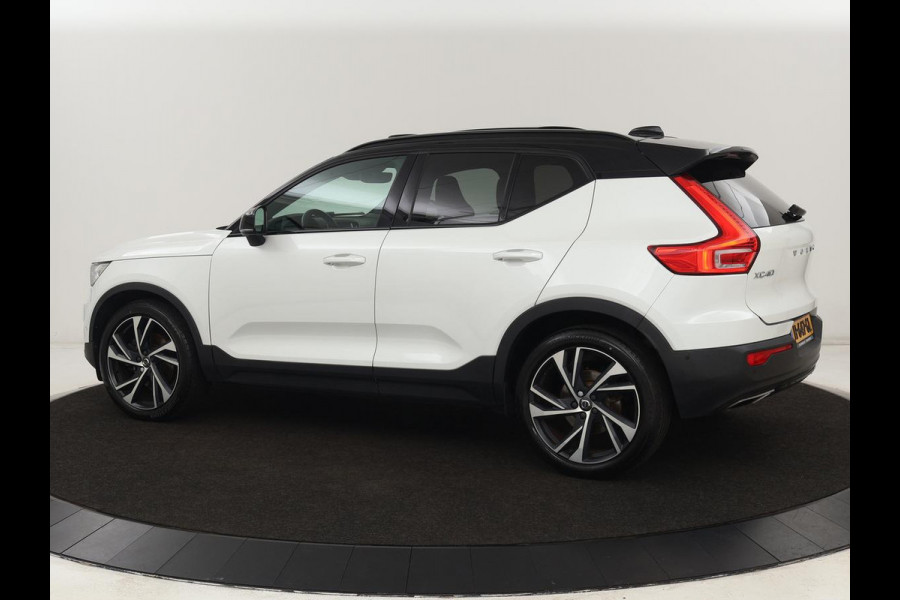 Volvo XC40 2.0 T5 R Design Luxury Line | Panoramadak | Adaptive cruise | 360 Camera | Stoel & stuurverwarming | 20'' | Carplay | Harman/Kardon | Navigatie | Leder/Alcanatara | Full LED | Memory