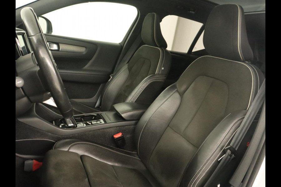 Volvo XC40 2.0 T5 R Design Luxury Line | Panoramadak | Adaptive cruise | 360 Camera | Stoel & stuurverwarming | 20'' | Carplay | Harman/Kardon | Navigatie | Leder/Alcanatara | Full LED | Memory