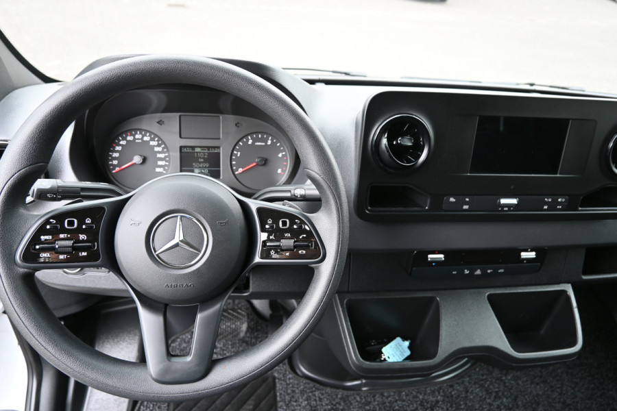 Mercedes-Benz Sprinter 317 CDI L3H2 RWD 3500 kg Trekhaak, Geveerde stoel, MBUX met camera