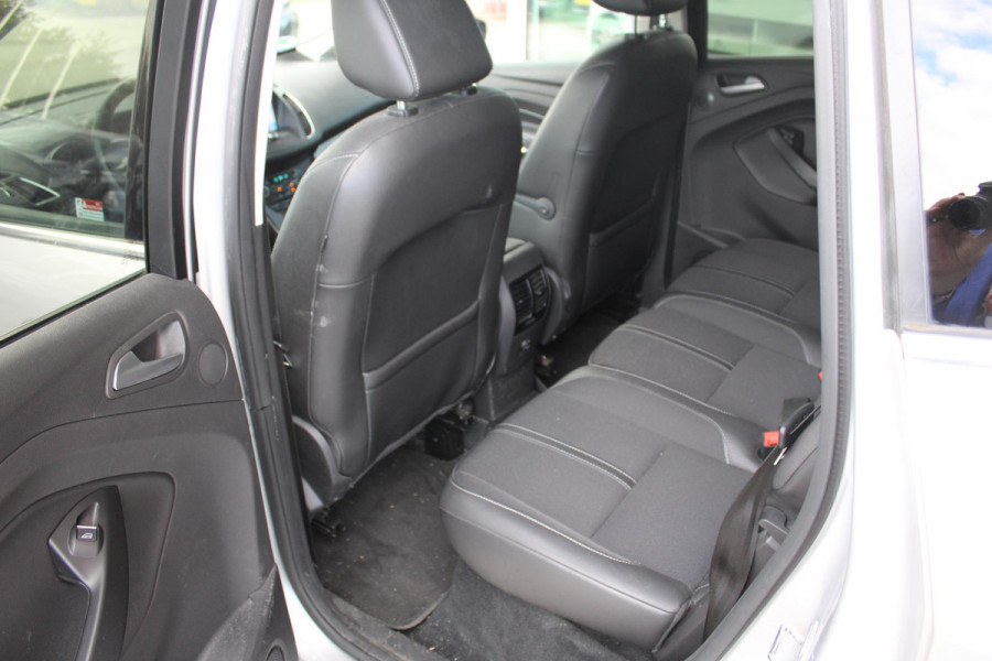 Ford C-MAX 1.0 EcoBoost 125 PK Titanium | Camera | Winterpack | Navigatie | 17 INCH Lichtmetalen Velgen | Climate Control | Cruise Control | Privacy Glass | Half lederen bekleding | Dealeronderhouden