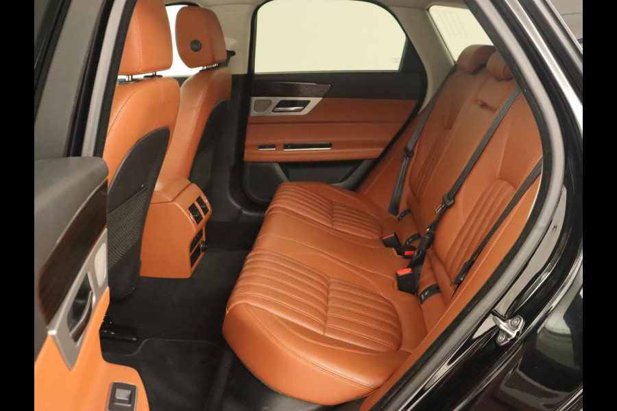 Jaguar XF 2.0 Portfolio | Panoramadak | Leder | Achterbankverwarming | Camera | Navigatie | Xenon | Parkeerhulp | Stoel & stuurverwarming