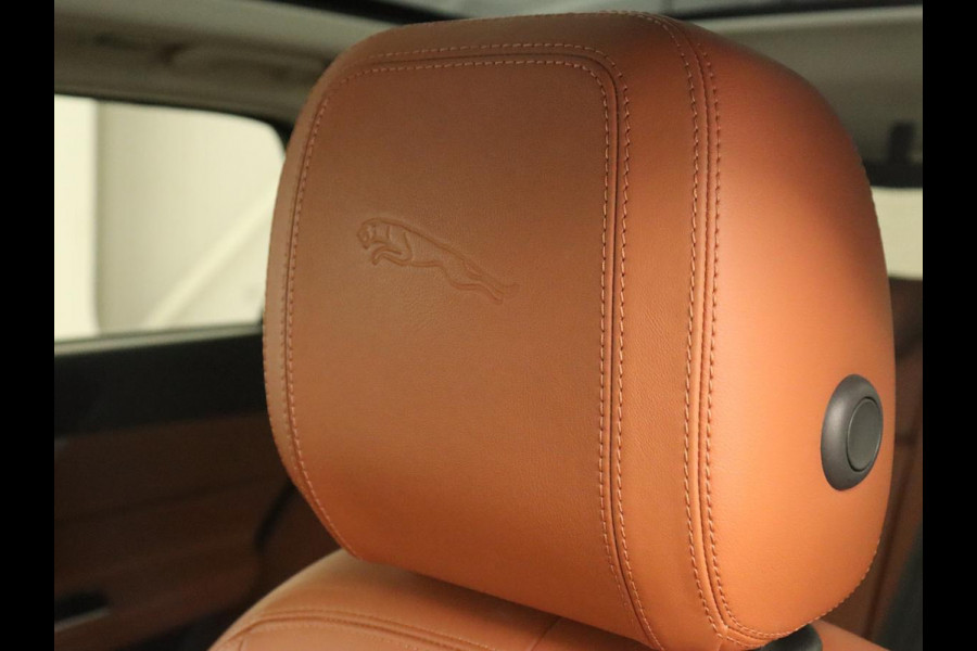 Jaguar XF 2.0 Portfolio | Panoramadak | Leder | Achterbankverwarming | Camera | Navigatie | Xenon | Parkeerhulp | Stoel & stuurverwarming