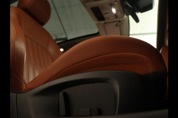 Jaguar XF 2.0 Portfolio | Panoramadak | Leder | Achterbankverwarming | Camera | Navigatie | Xenon | Parkeerhulp | Stoel & stuurverwarming