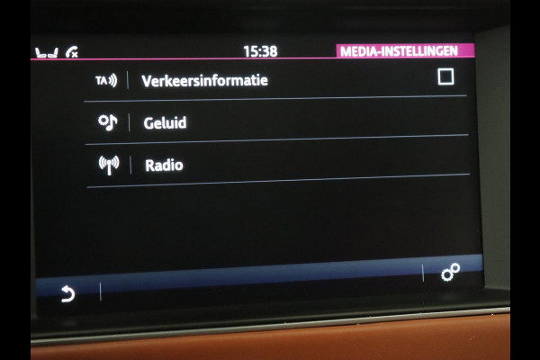 Jaguar XF 2.0 Portfolio | Panoramadak | Leder | Achterbankverwarming | Camera | Navigatie | Xenon | Parkeerhulp | Stoel & stuurverwarming